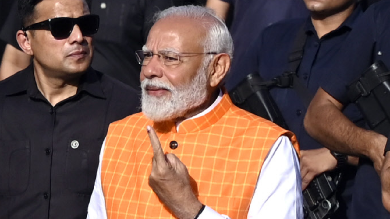 Dip again but gap narrows: 64.5% vote in phase 3, 66% in 2019 Dip again but gap narrows: 64.5% vote in phase 3, 66% in 2019