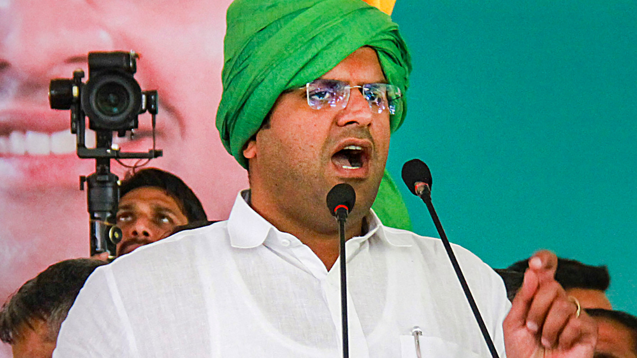 Will back Congress if it wants to topple Nayab Saini government: Dushyant Chautala Will back Congress if it wants to topple Nayab Saini government: Dushyant Chautala