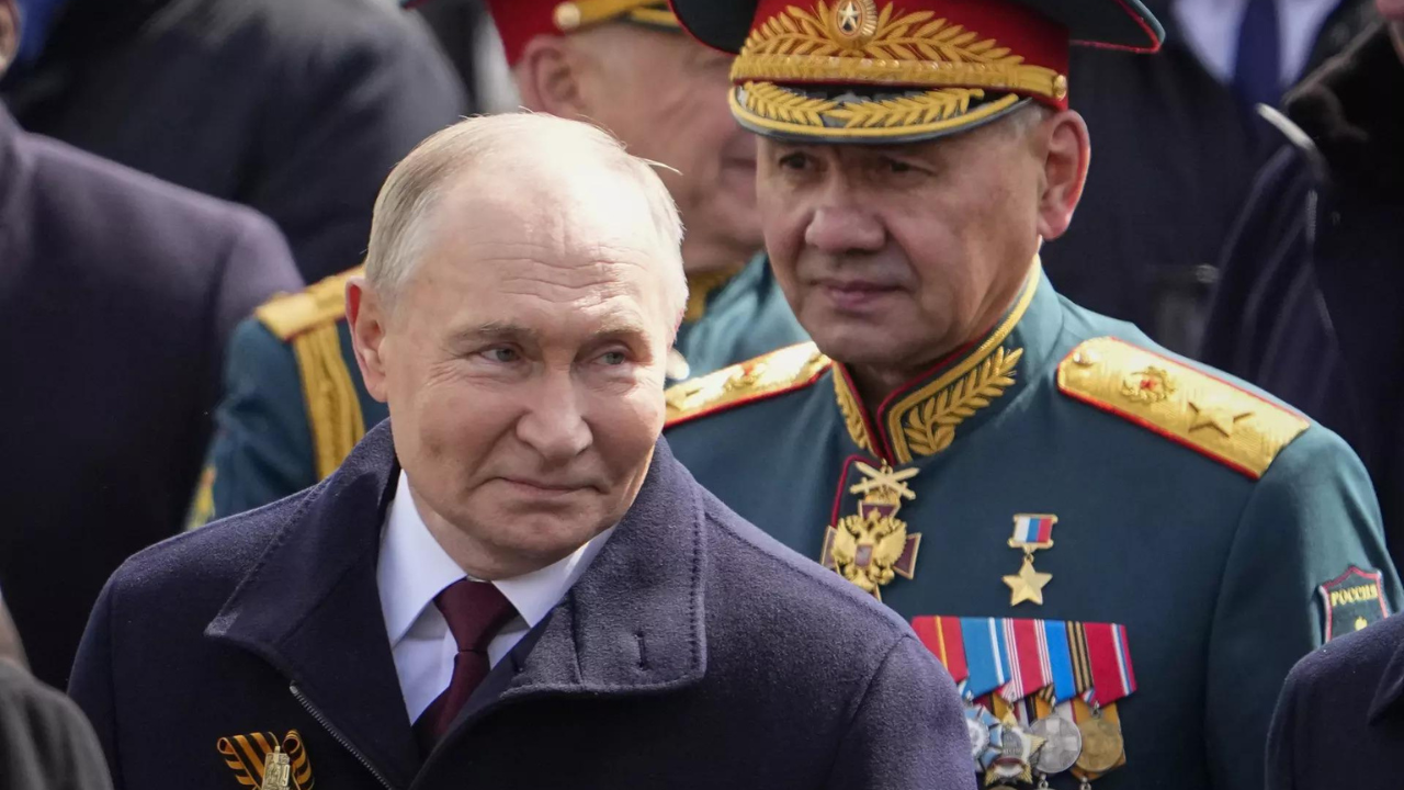 President Vladimir Putin warns of global clash as Russia marks Victory Day President Vladimir Putin warns of global clash as Russia marks Victory Day