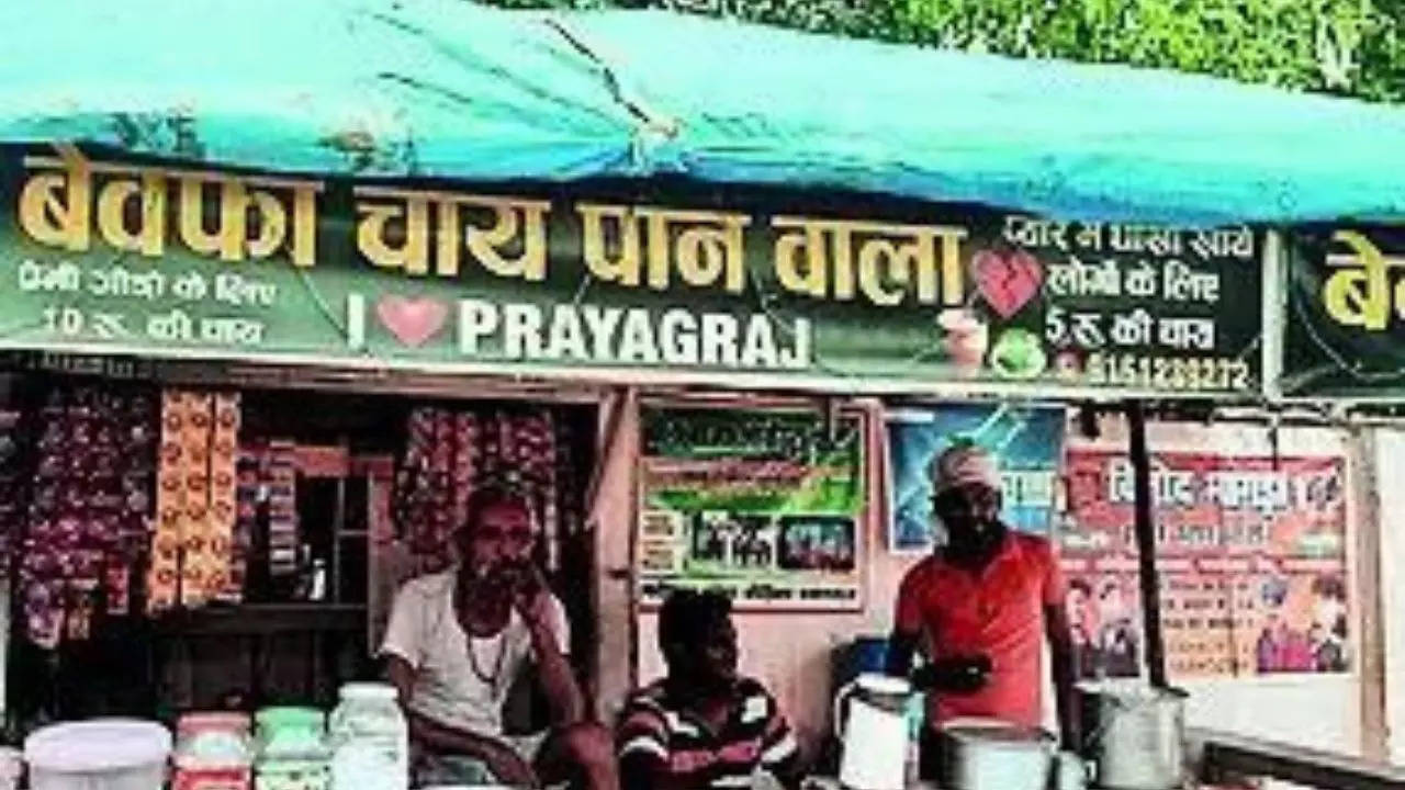 Lucky or lost in love? Come to ‘Bewafa tea stall’ Lucky or lost in love? Come to ‘Bewafa tea stall’