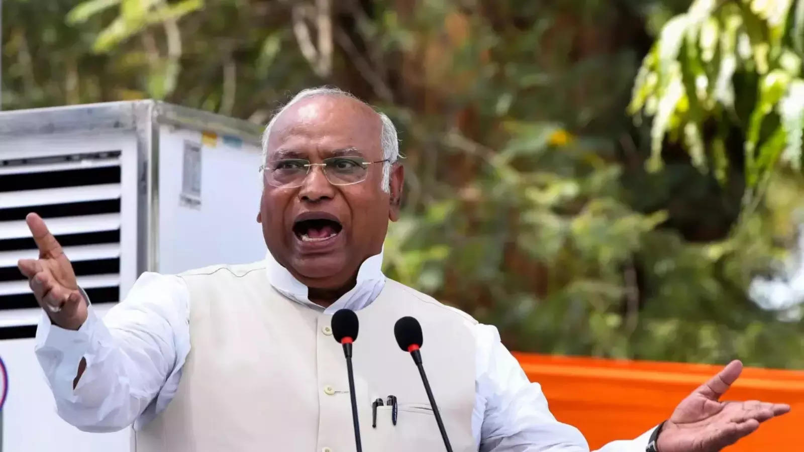 Kharge could create anarchic situation, claims baseless, says EC; Cong hits back