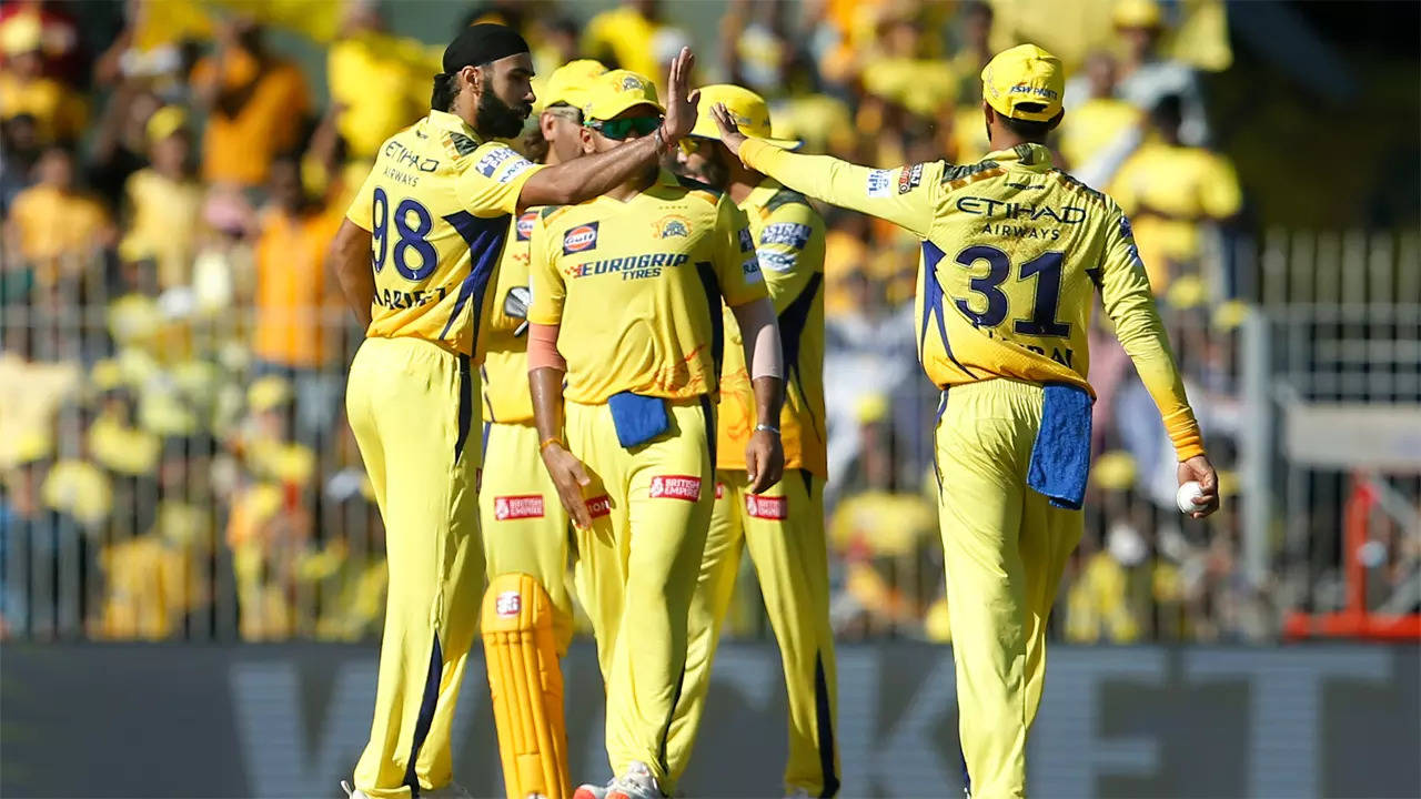 Chennai Super Kings stay in hunt: IPL playoffs scenarios in 8 points