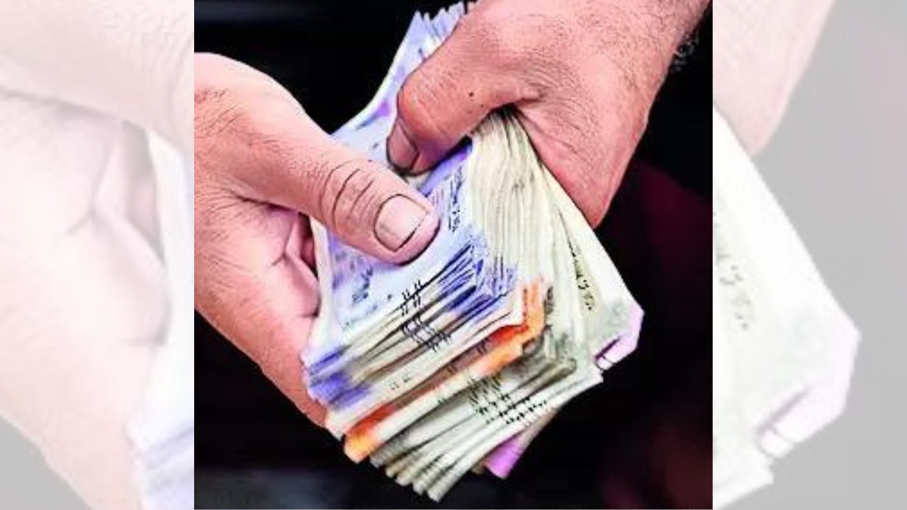 On polling eve, protests erupt in Andhra Pradesh demanding cash ‘promised’ for votes On polling eve, protests erupt in Andhra Pradesh demanding cash ‘promised’ for votes