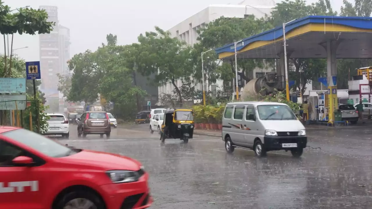 Dust storm, rain delay flights in Mumbai