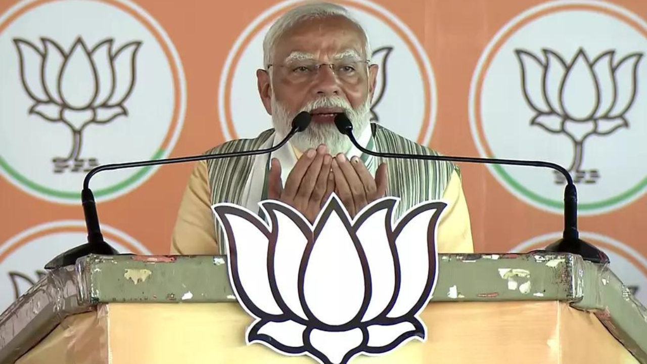 ‘Under pressure from Muslim hardliners’: PM slams Mamata for ‘threatening’ monks ‘Under pressure from Muslim hardliners’: PM slams Mamata for ‘threatening’ monks