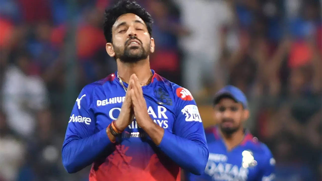 ‘It felt so warm…’: RCB’s Swapnil on meeting Virat after ages ‘It felt so warm…’: RCB’s Swapnil on meeting Virat after ages