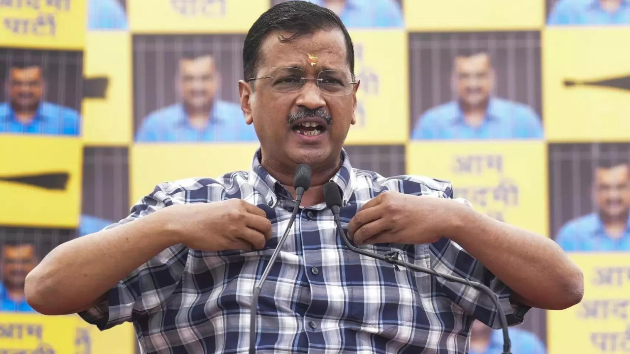 Police to interrogate my old and sick parents tomorrow: Kejriwal