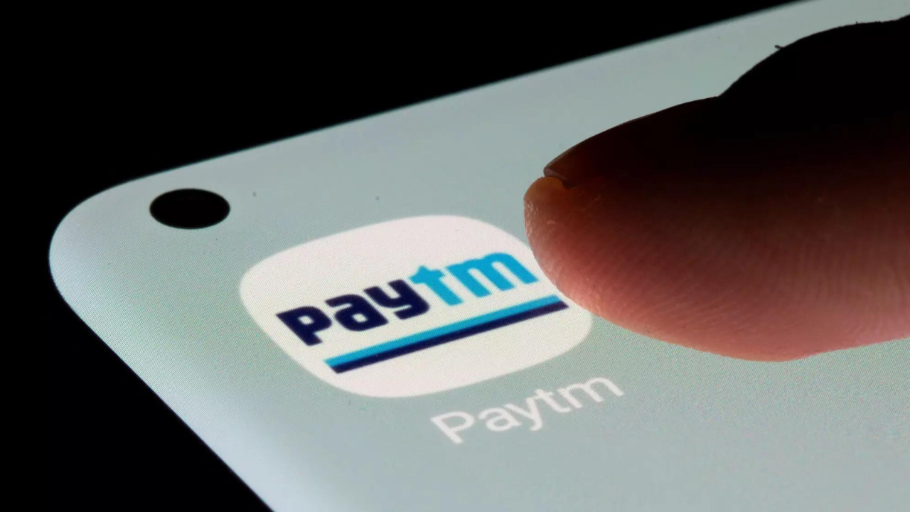 Adani in talks with Vijay Shekhar Sharma to acquire stake in Paytm
