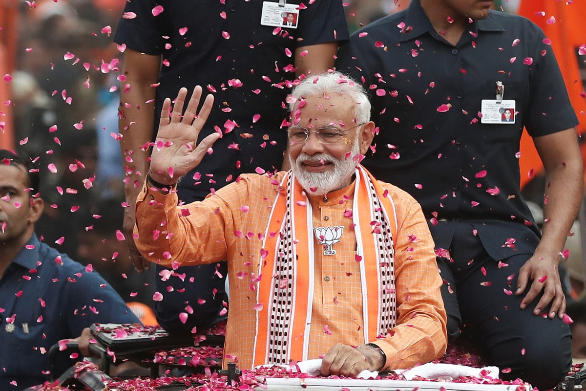 Lok Sabha Polls: Modi’s Varanasi Roadshow Begins, PM to File Nomination Tomorrow | WATCH