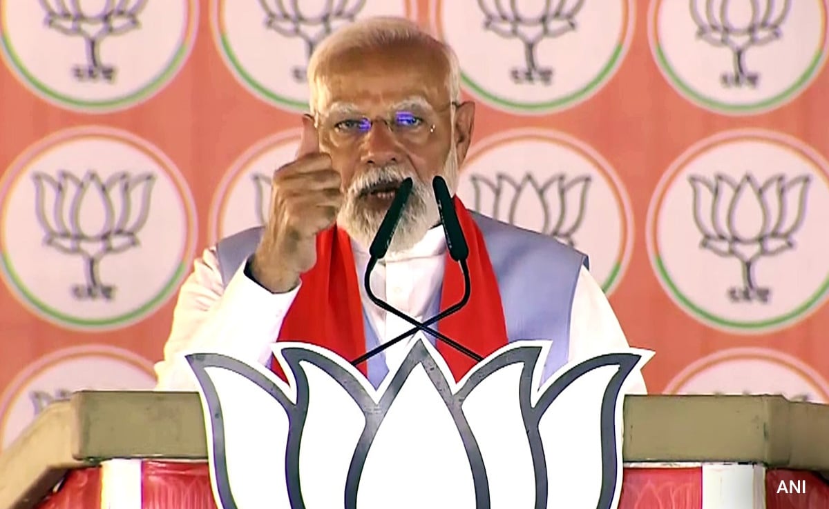 “Congress Will Bulldoze Ram Temple If It Comes To Power”: PM Modi In UP “Congress Will Bulldoze Ram Temple If It Comes To Power”: PM Modi In UP