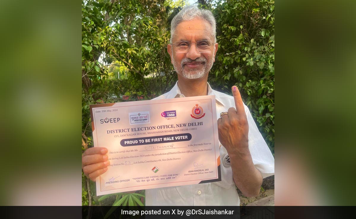 Foreign Minister S Jaishankar Gets A Certificate For Voting. Here’s Why
