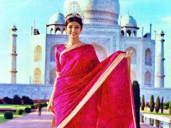 Throwback to when Sushmita Sen fainted during a shoot at the Taj Mahal