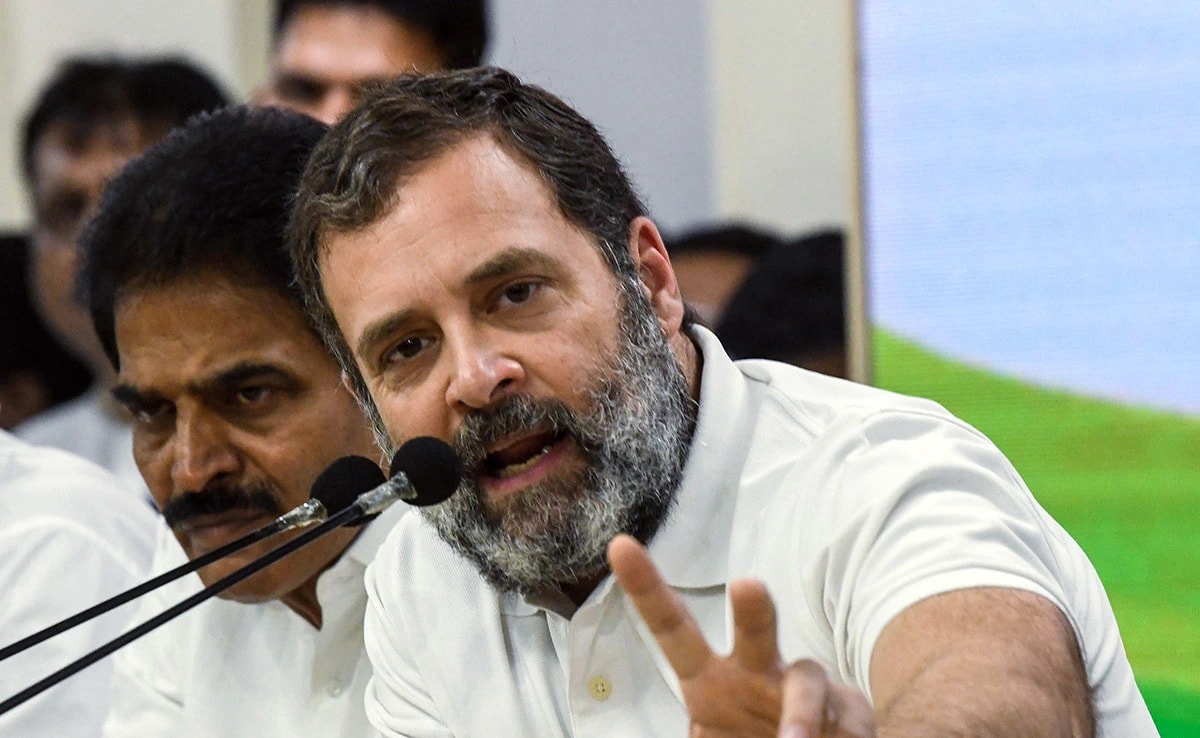 Rahul Gandhi Ditches Amethi, To Contest Lok Sabha Polls From Raebareli