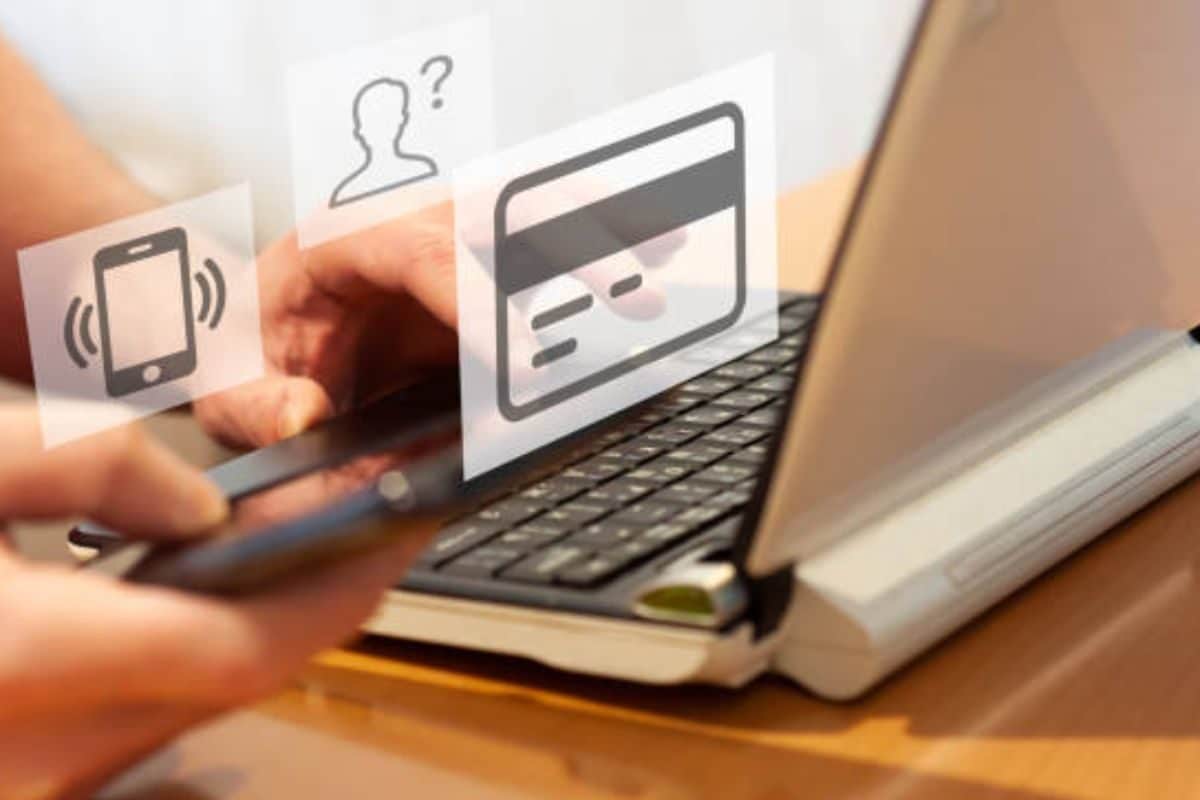 UP Woman Duped By ‘Brothers’ She Met On Instagram; Loses Rs 2 Lakh UP Woman Duped By ‘Brothers’ She Met On Instagram; Loses Rs 2 Lakh