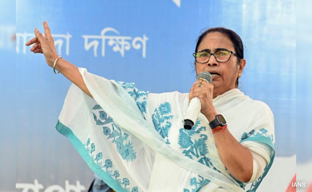 “Sometimes Governments Last Only A Day”: Mamata Banerjee’s Reminder