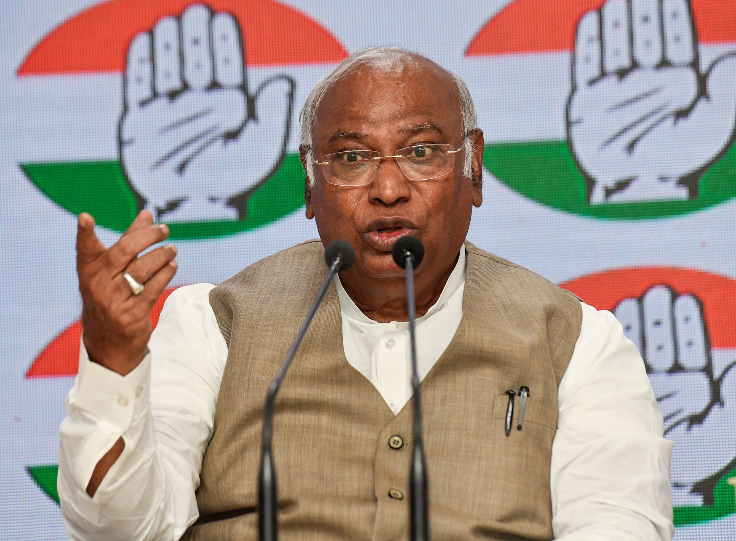 “NDA Government Formed By Mistake, Won’t Last”: Mallikarjun Kharge’s Claim