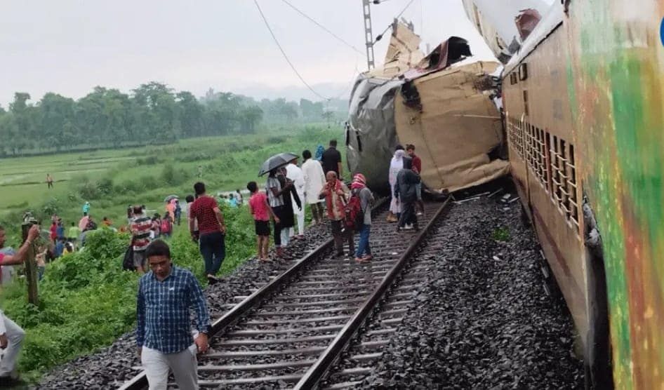 Goods Train Crashes Into Kanchanjungha Express In Bengal, Many Injured