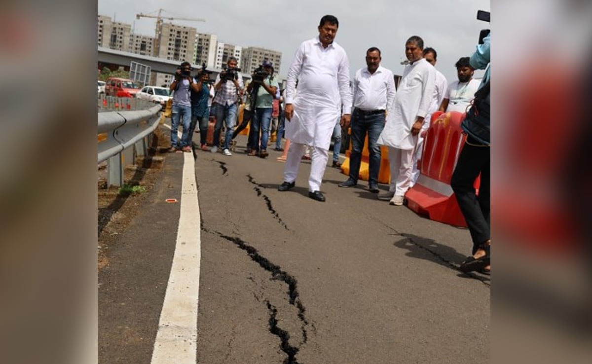 Cracks On Atal Setu, Alleges Mumbai Congress Chief. BJP Hits Back