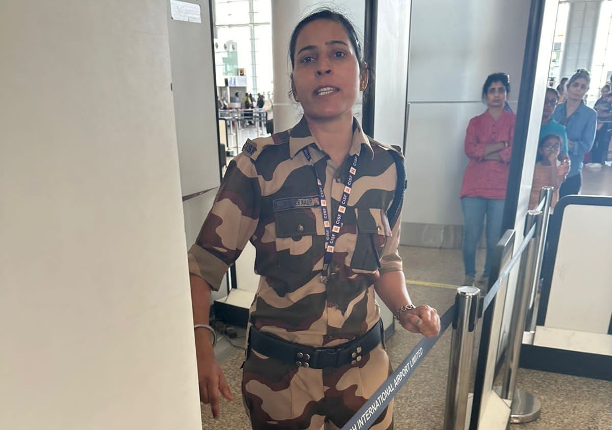 “Can Lose 1,000 Jobs For Mother’s Respect”: Cop Who Slapped Kangana Ranaut