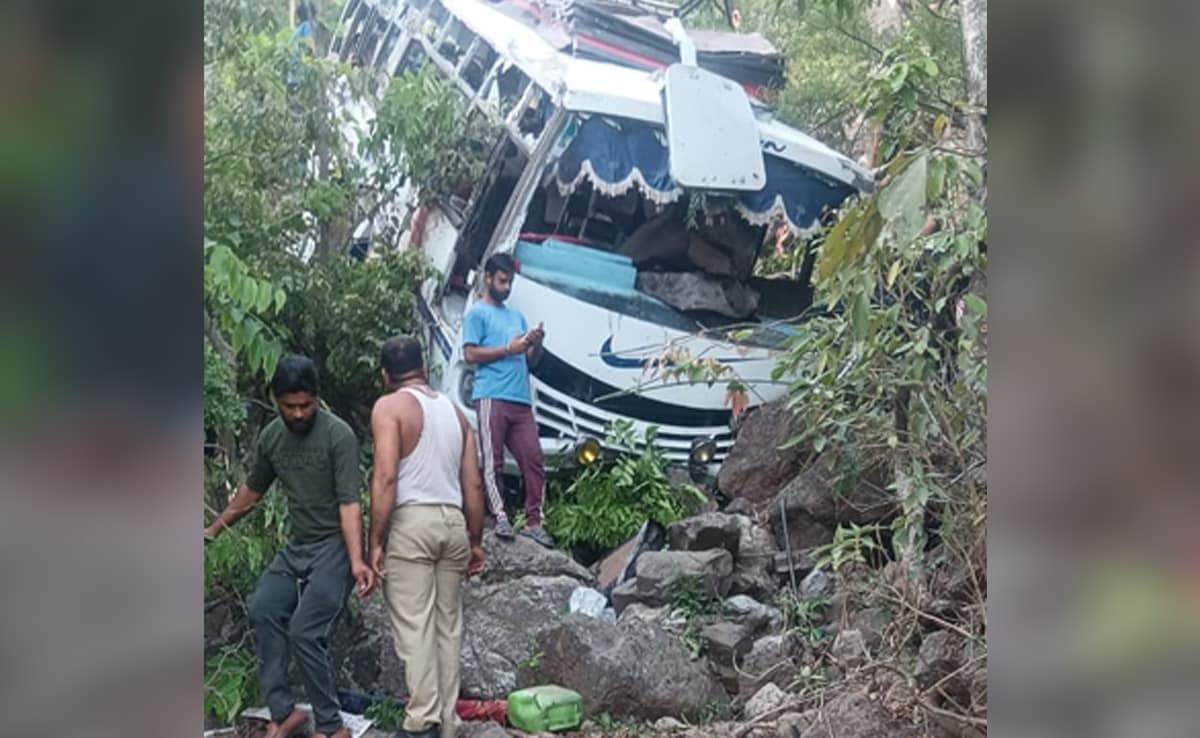 9 Pilgrims Killed As Bus Falls Into Gorge In J&K After Terrorists Open Fire