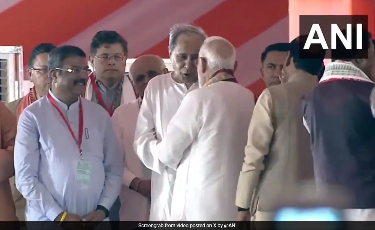 Watch: After Heated Campaign, PM And Naveen Patnaik Greet Each Other