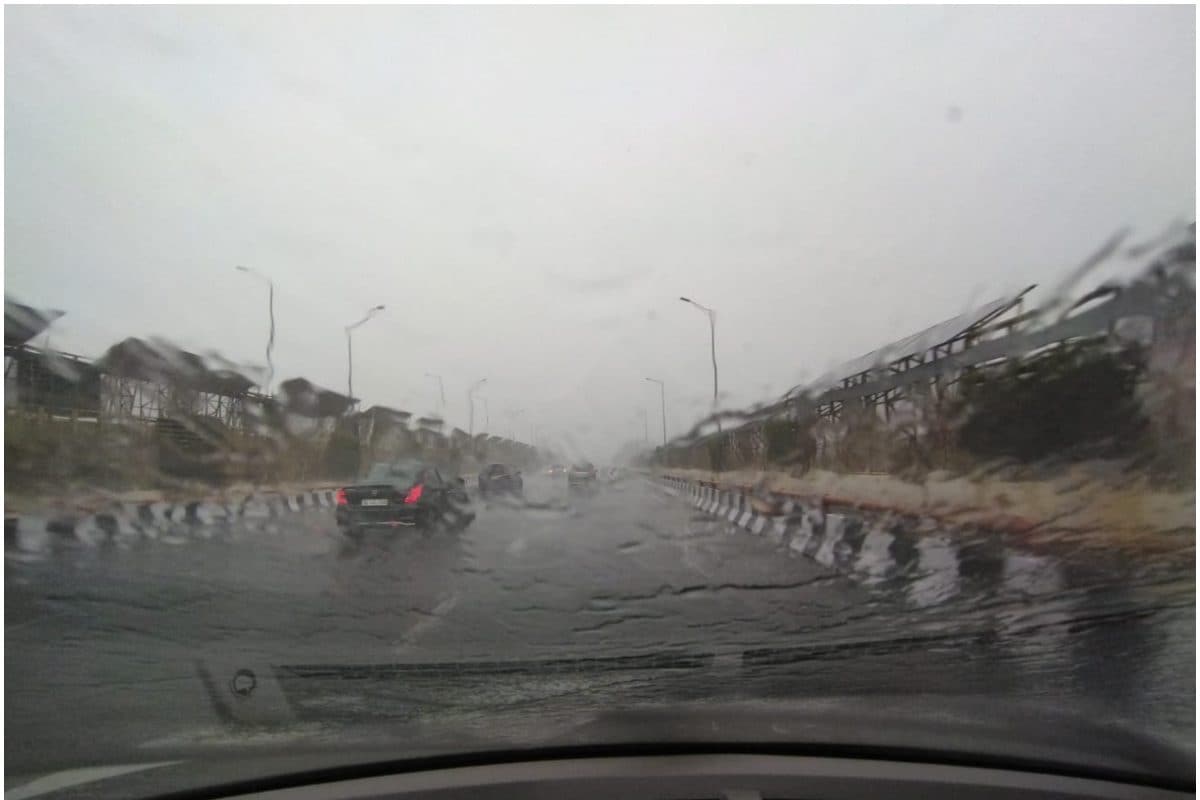 Rain Lashes Parts Of Delhi-NCR, Brings Relief from Intense Heat