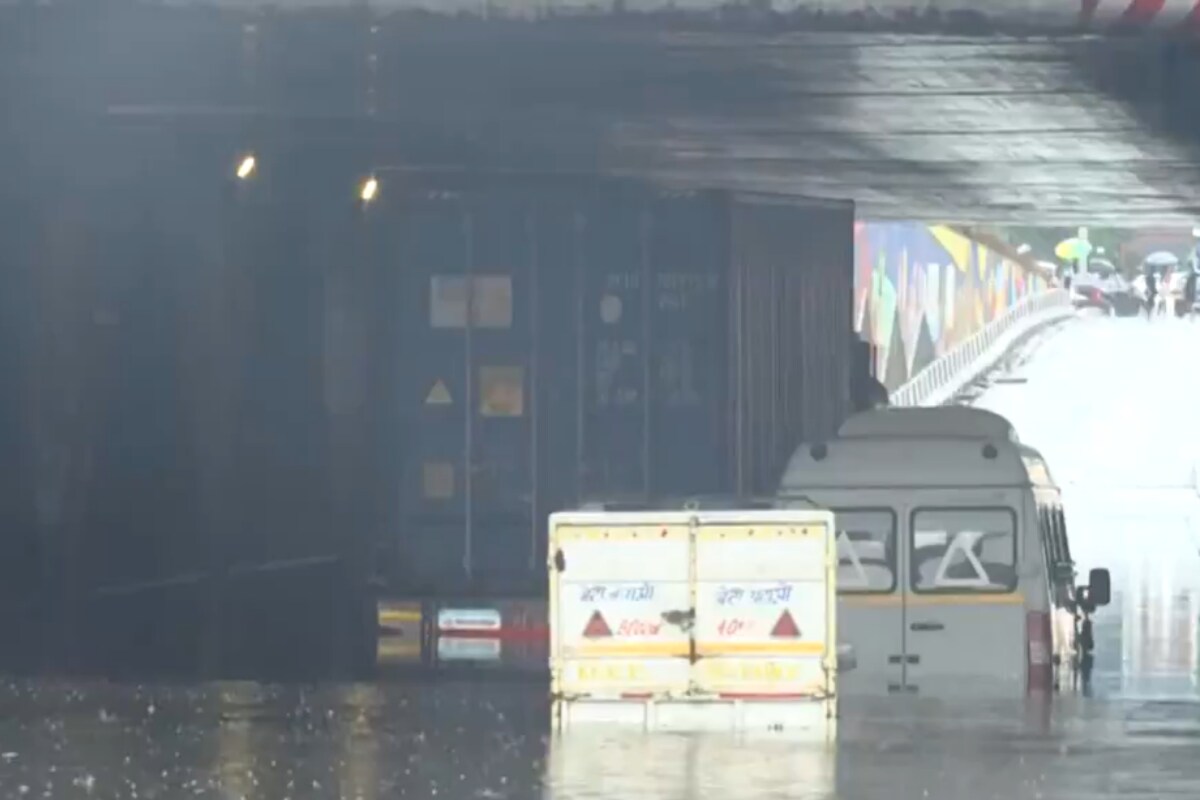 ‘Gondolas Missing’: Rain Brings Relief From Heat In Delhi But Waterlogging Triggers Traffic Chaos