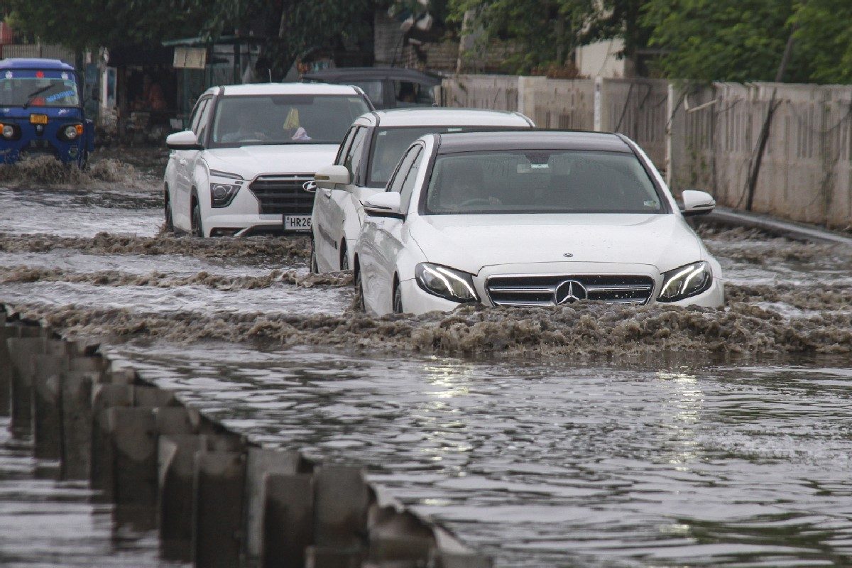 Delhi Records Max Temperature Of 37.1 Deg C; IMD Predicts Heavy Rains For Next Two Days