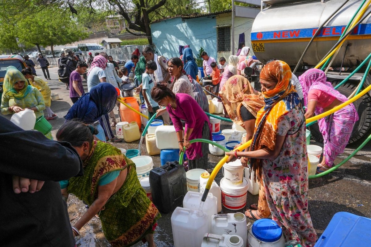 Delhi Water Crisis: Long Queues Continue Near Tankers Across Capital As Atishi’s Hunger Strike Enters Day 2 | Updates