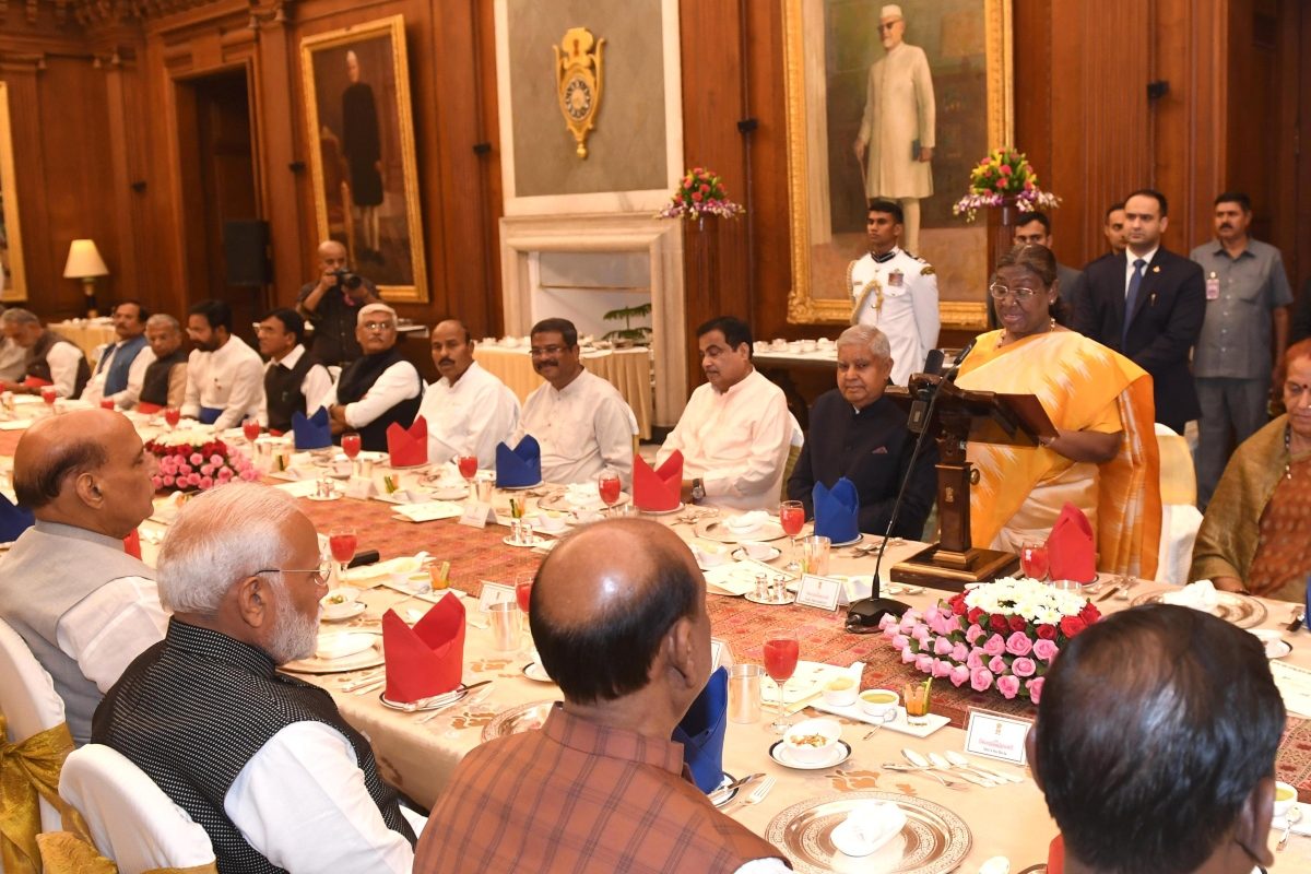 President Murmu Hosts Dinner For PM Modi, Outgoing Council Of Ministers