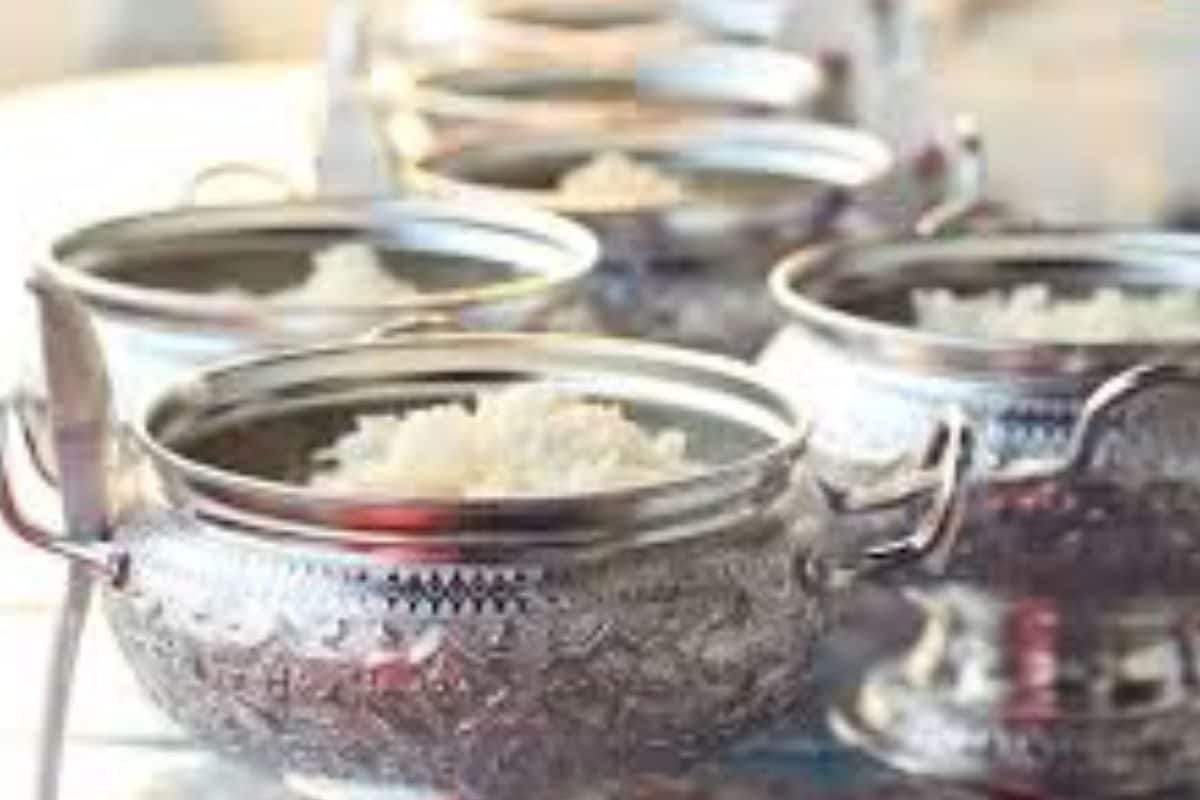 This Andhra Flower Seller Used To Give Food To Devotees Who Visited Dharamraja Temple