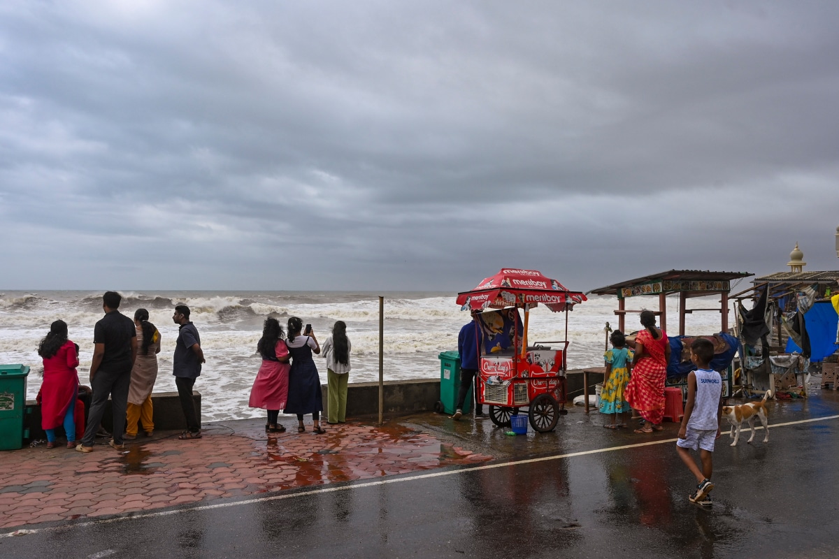 Monsoon Arrives Early in Maharashtra, Gujarat: Where Is It Now & When Will It Hit Delhi, Northern India?