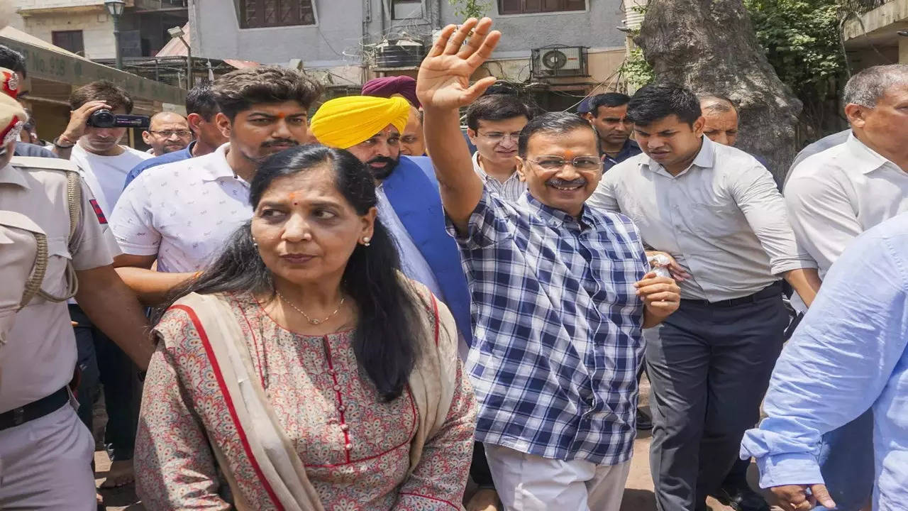 With Kejriwal set to surrender, what role Sunita will play?