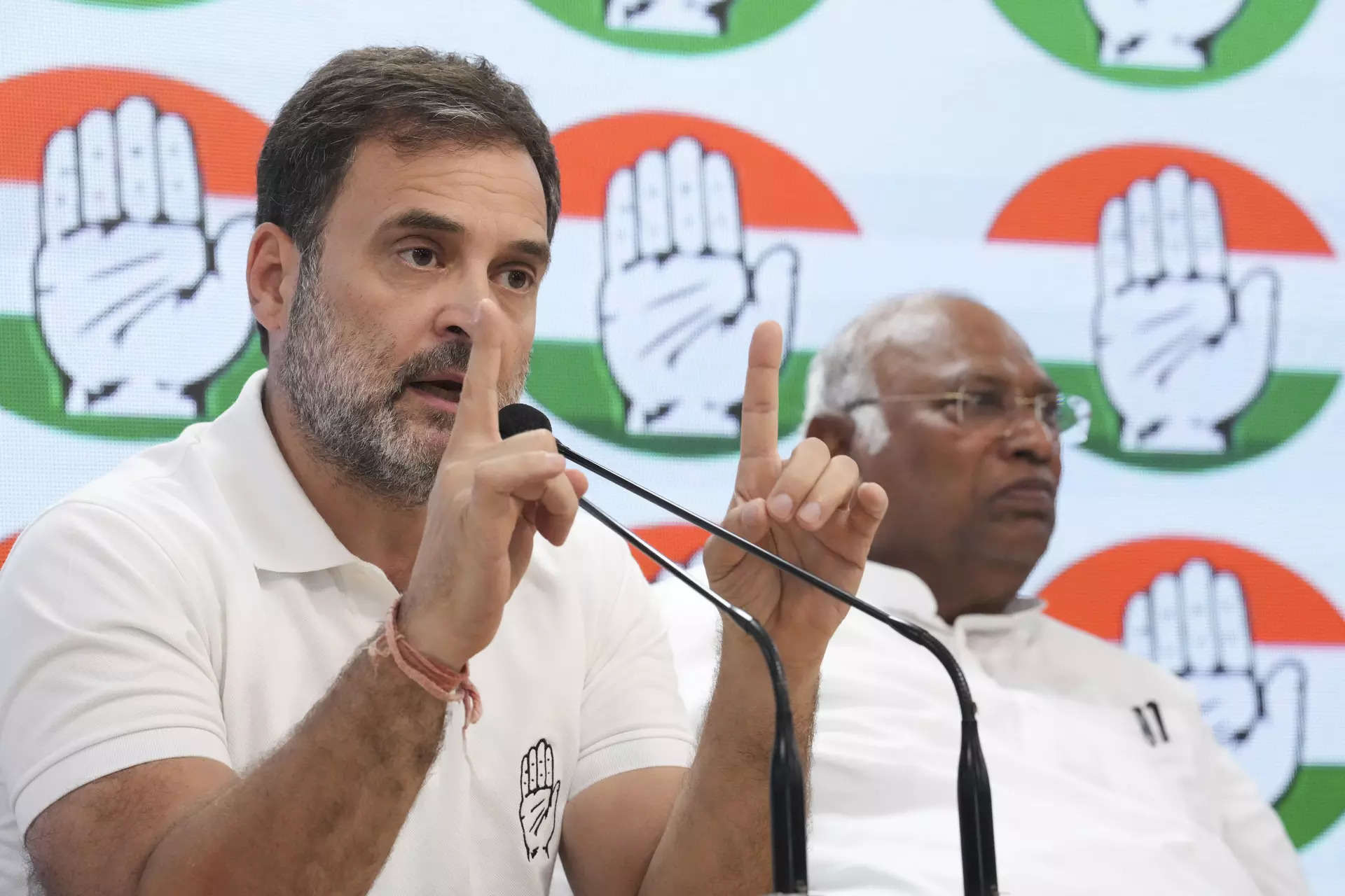 BJP, Cong hang on to vote share but seat share swings wildly