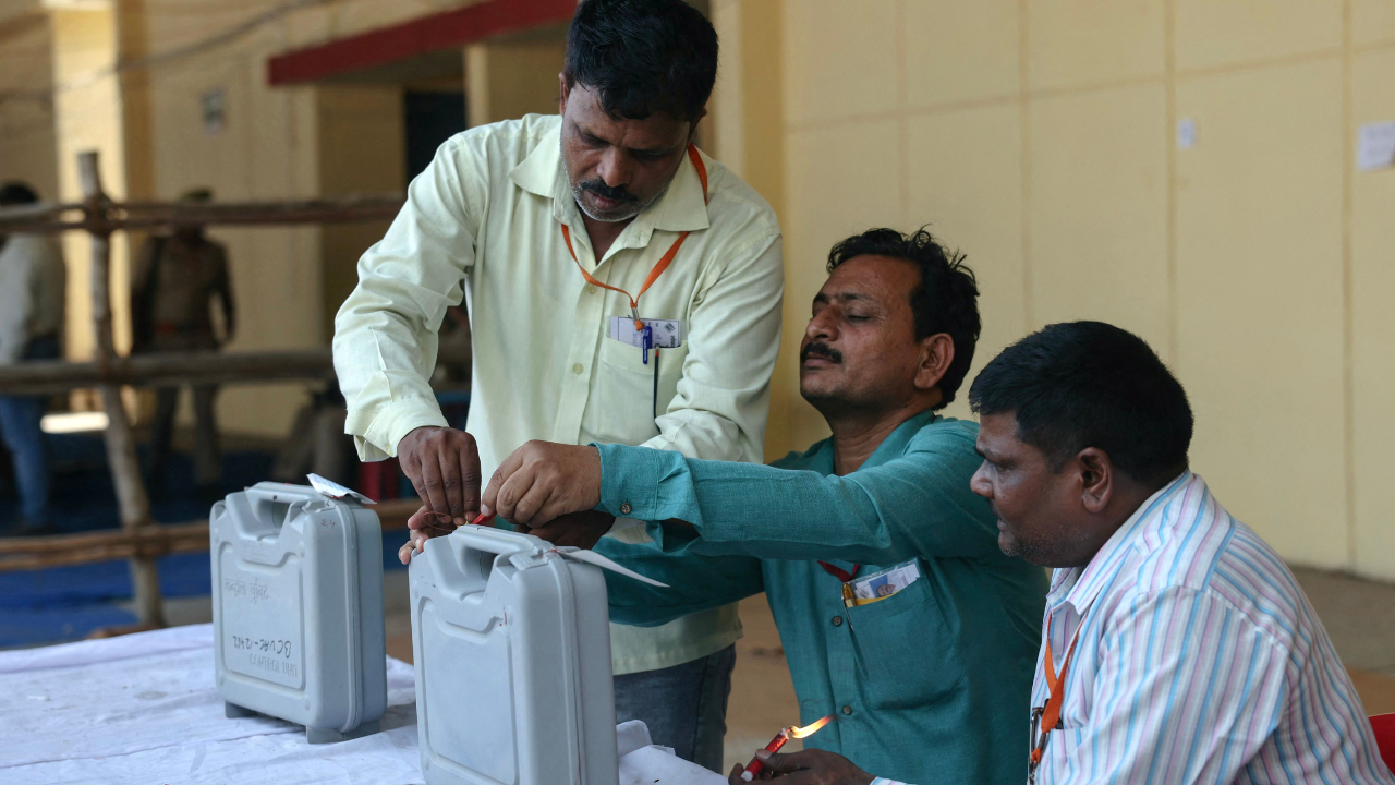 EVM tampering: EC gets 8 applications for verification