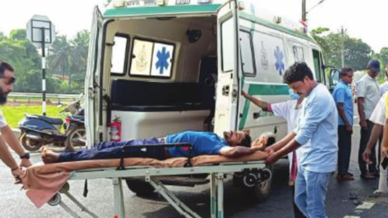 Ten-wheeler decapitates man crossing road, head found 1km away