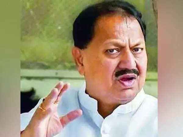 Senior Congress leader Dharmapuri Srinivas dies at 76