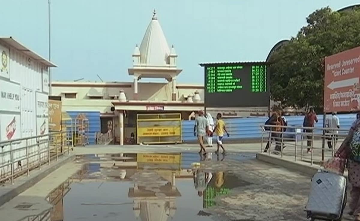 Potholes On Ram Path, Leakage In Temple: Yogi Adityanath Cracks Whip