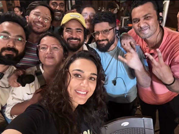 Preity Zinta thanks Aamir Khan as she wraps up Lahore 1947