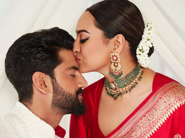 Sonakshi Sinha and Zaheer Iqbal drop new wedding pictures