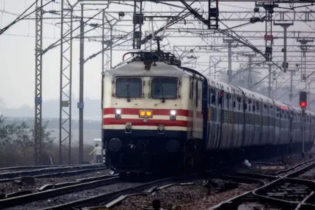Cable Cut Hits Western Railway’s Mumbai Suburban Services; Issue Resolved After 11 Hours