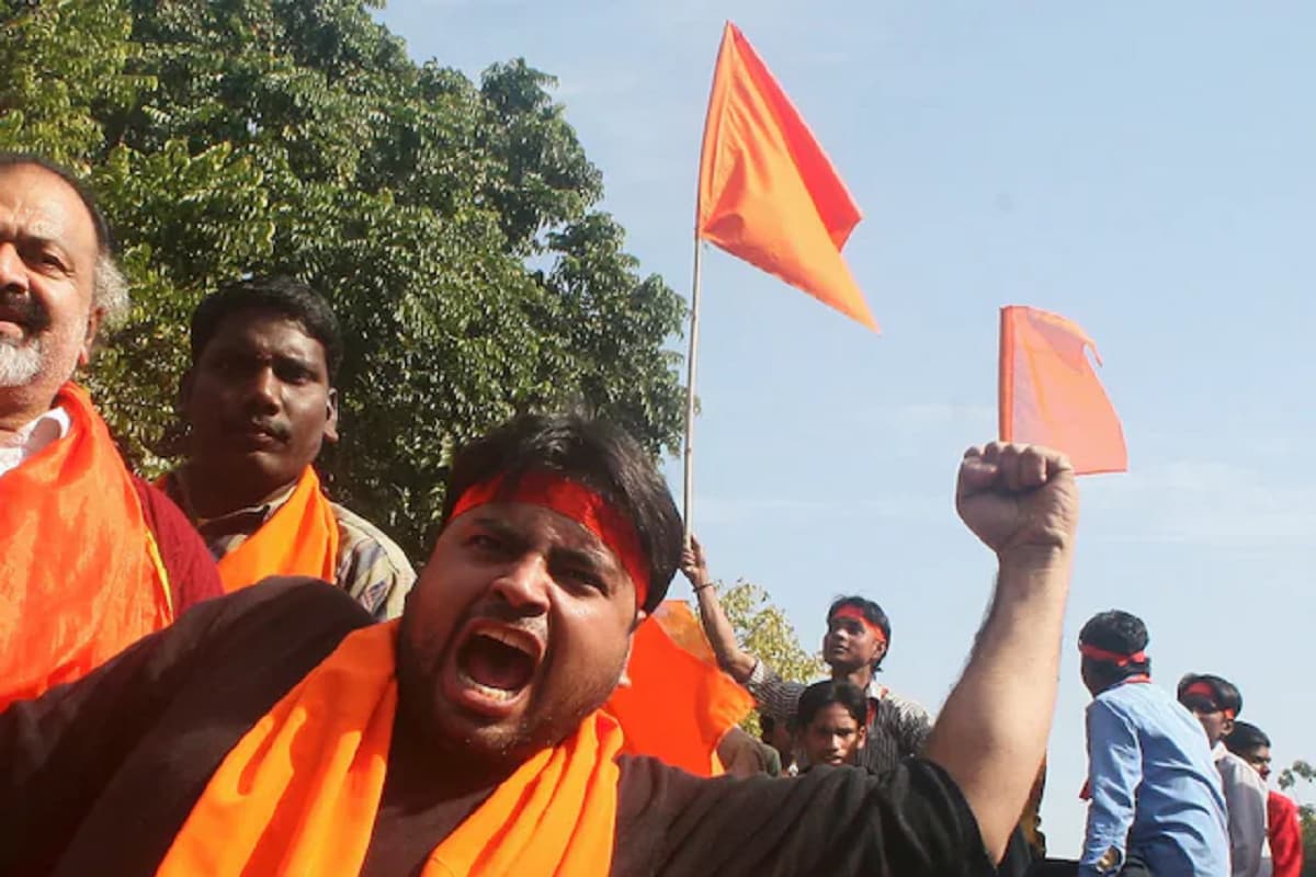 Stone Pelting On Funeral Procession Of Bajrang Dal Activist Arvind Vaishya In Dharavi