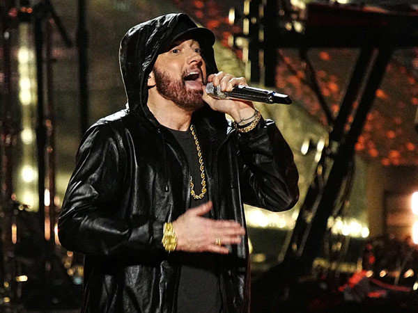 Eminems album The Death of Slim Shady to release this month