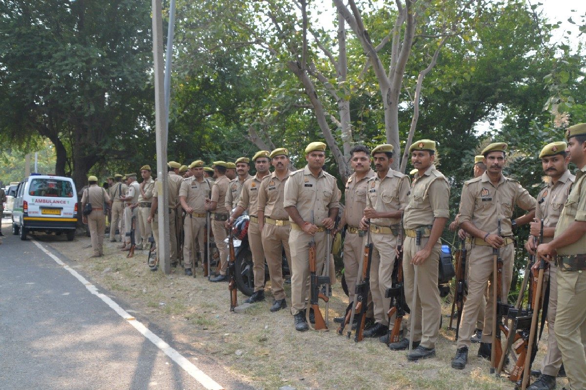 Car Hits Kanwariyas Near Ghaziabad, Cops Impose Traffic Curbs, Heighten Security