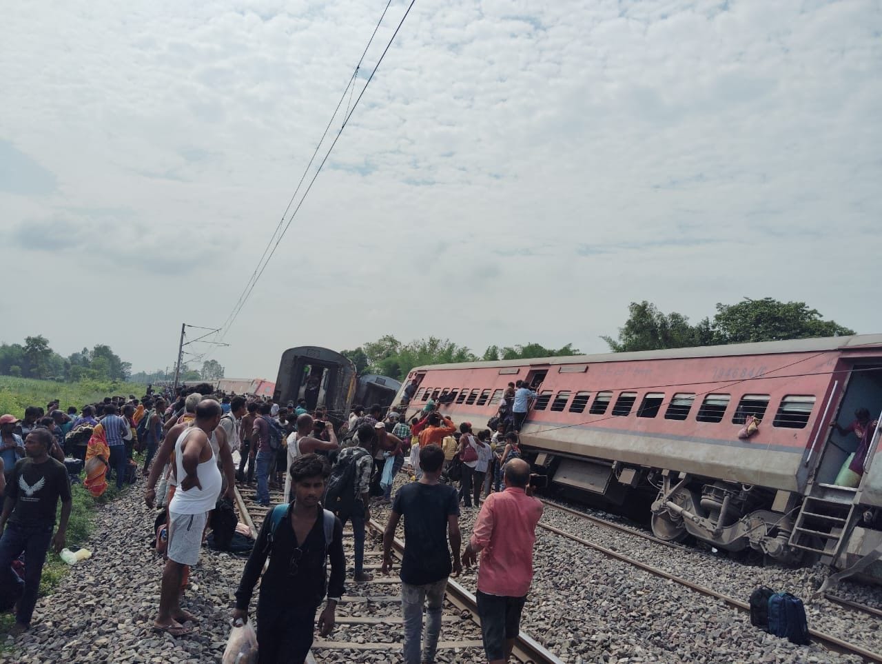 4 Passengers Die As 12 Coaches Of Chandigarh-Dibrugarh Express Derail In UP