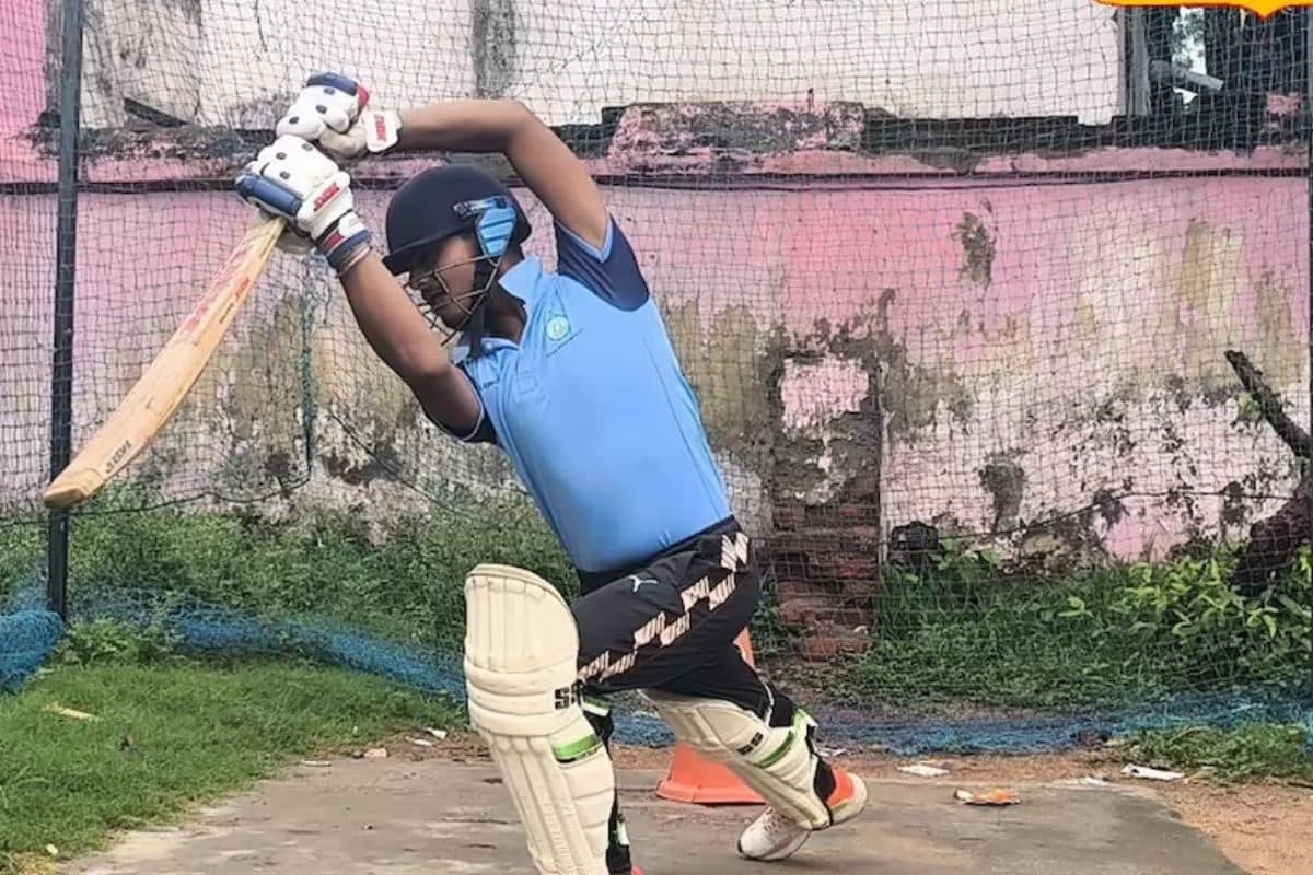 Bankura’s Arijit Guha Roy Shines In Under-17 Cricket, Calls Virat Kohli His Inspiration
