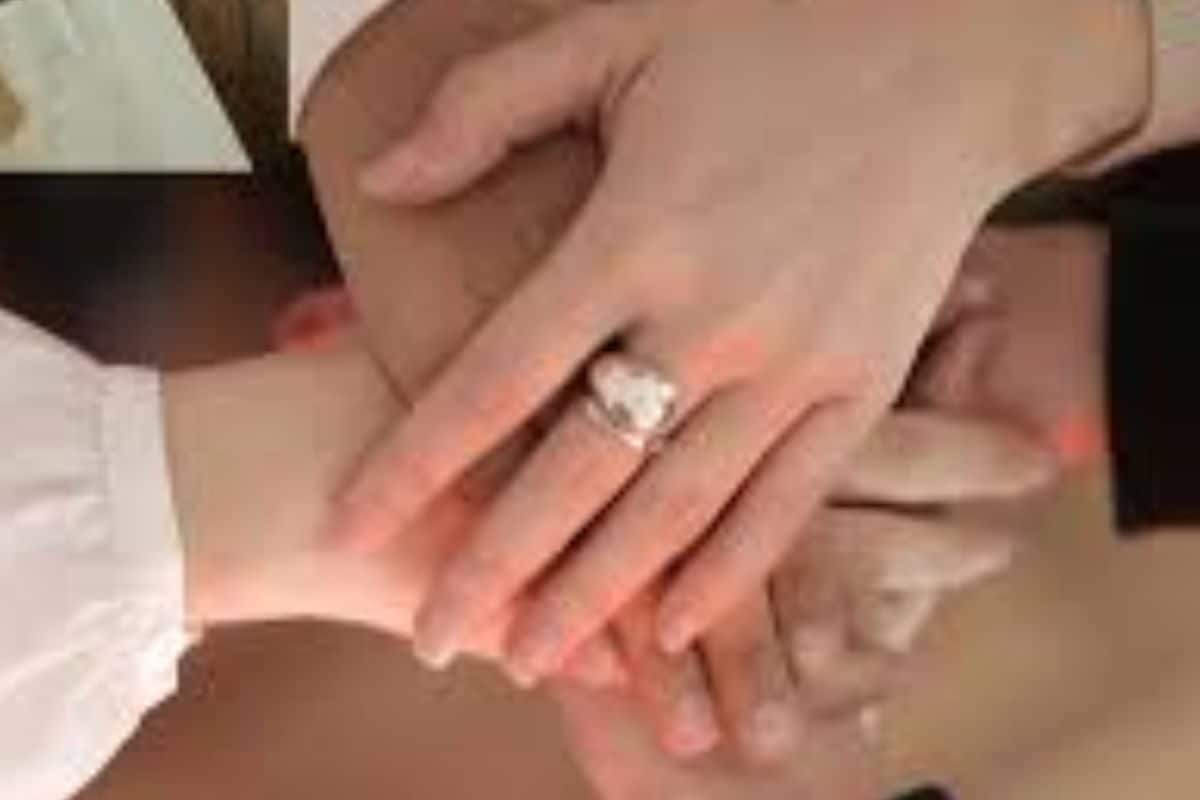 This Telangana Woman Is Promoting And Selling Jute Bags To Curb Pollution