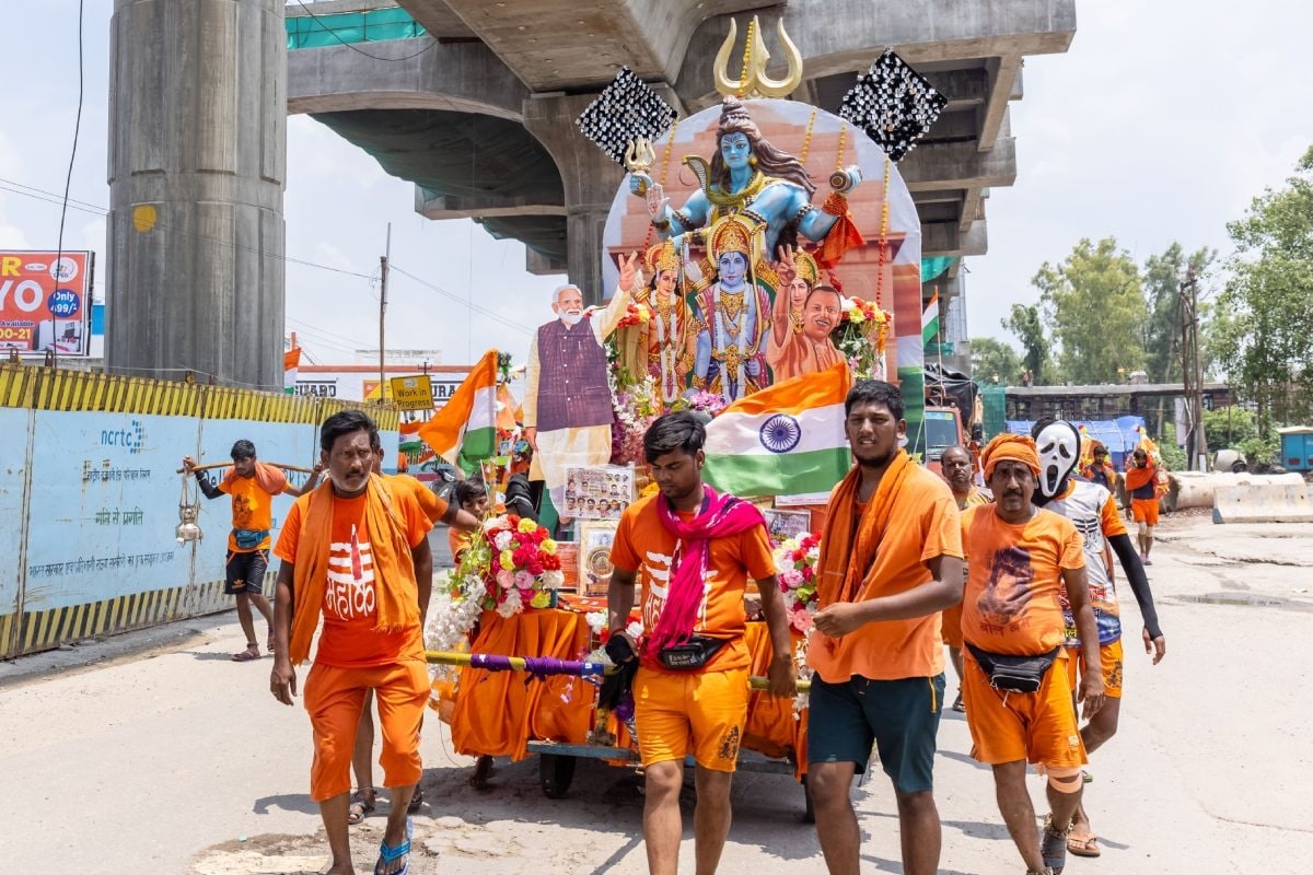 Kanwar Yatra Row: SC Grants Interim Stay On Order To Display Name Of Eatery Owners