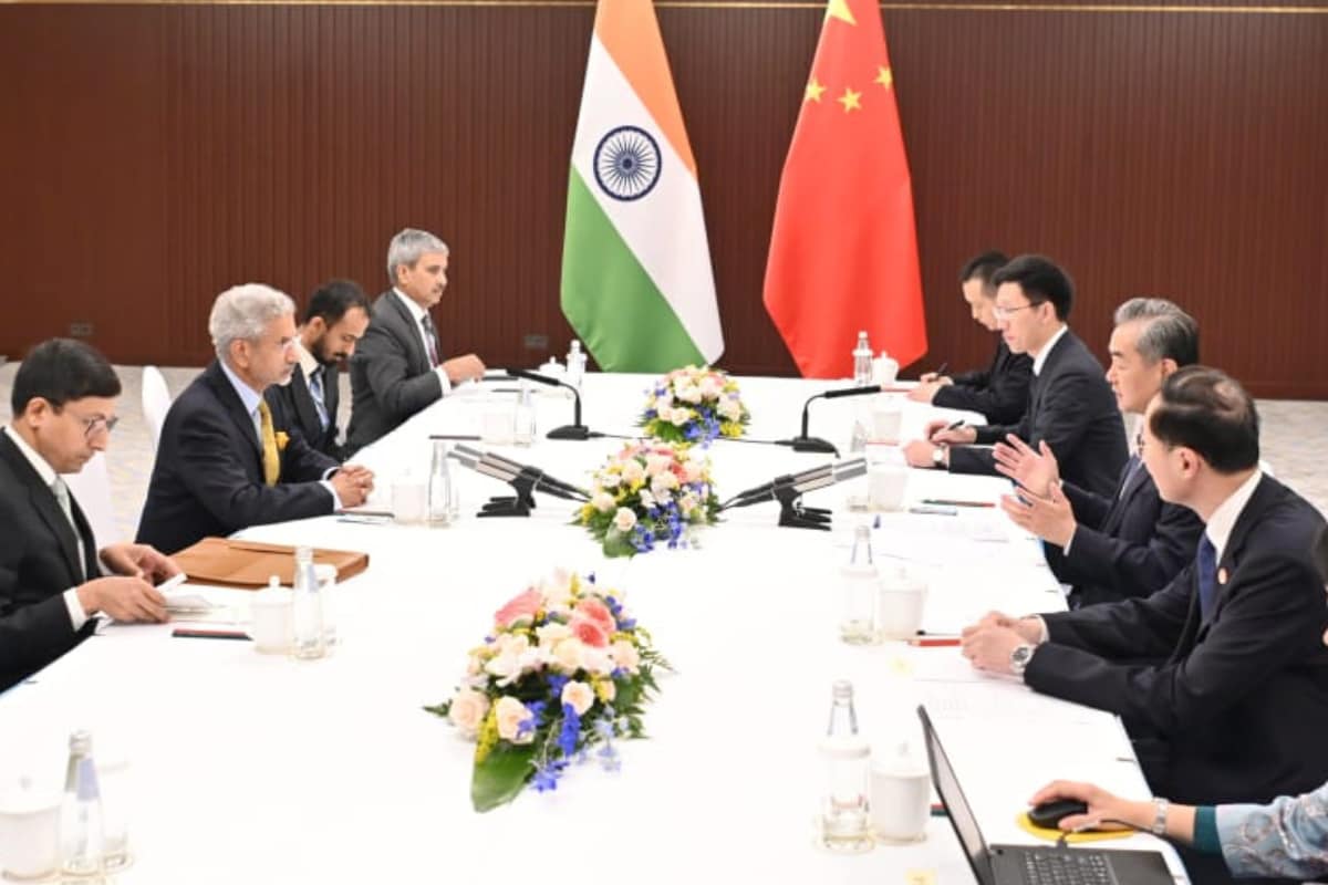 ‘Efforts Redoubled to Resolve Border Issues’: EAM Jaishankar Holds Meeting With Chinese Counterpart At SCO Summit