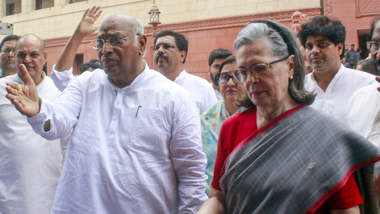 ‘PM Modi was lying’: Kharge explains why oppn walked out from RS